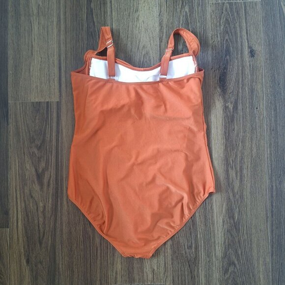 NWOT Beach Party One Piece Swimsuit Lightly Padded Ruched Flattering Size 18 - Picture 7 of 9